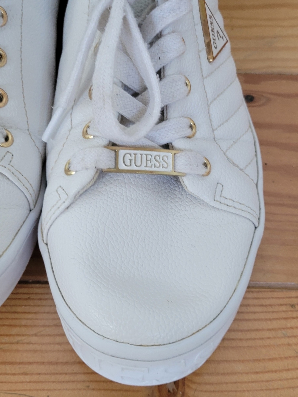 GUESS White Low-Top Logo Sneakers - Picture 3 of 6